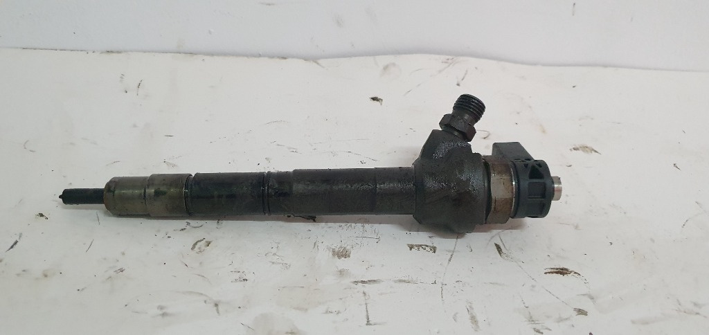 0445110369/03L130277J Injector Volkswagen Caddy 2.0 TDI tip motor CFH