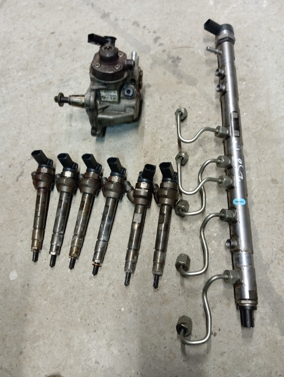 0445110616 Chit injecție BMW f01 f02 x3-f25 X4 F26 seria 6 3.0 diesel an 2014 313 cp si 258 cp