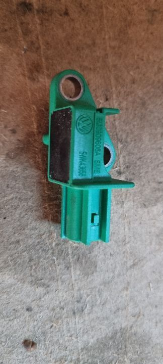 04501 05953 Senzor impact vw touran 5m0909606a