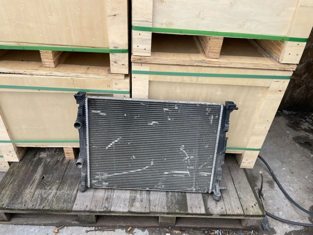 07026 Radiator apa renault megane 2 1.9 dci 2002 - 2008 cod: 8200357536