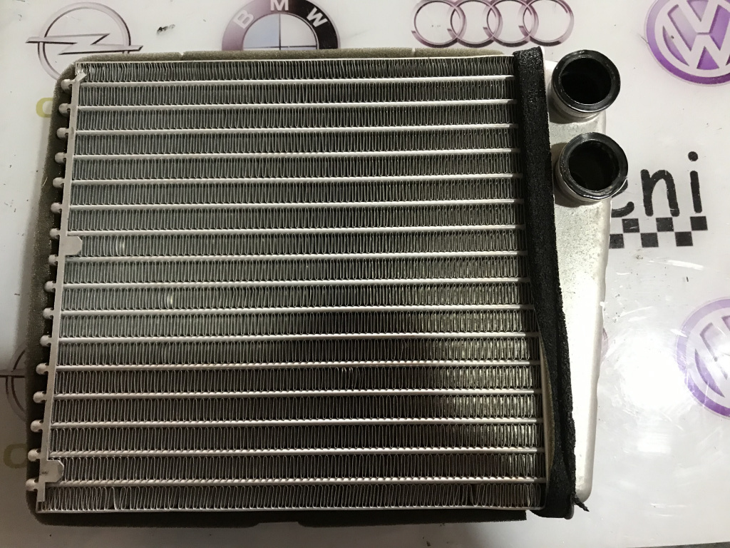 1K0819031A radiator aeroterma bord Volkswagen Passat B6, Touran