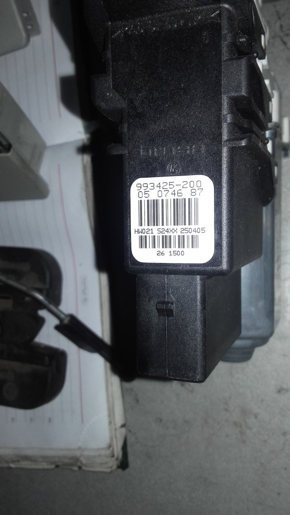 1k0959704f ..993425-200..motor si modul macara dreapta spate passat b6 2007