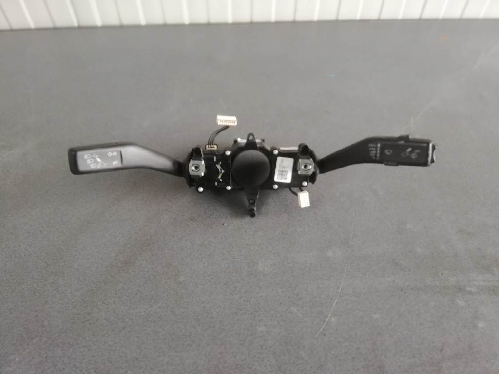 1K5953521AE Maneta semnalizare stergator VW Jetta 4 an 2011 2012 2013 2014