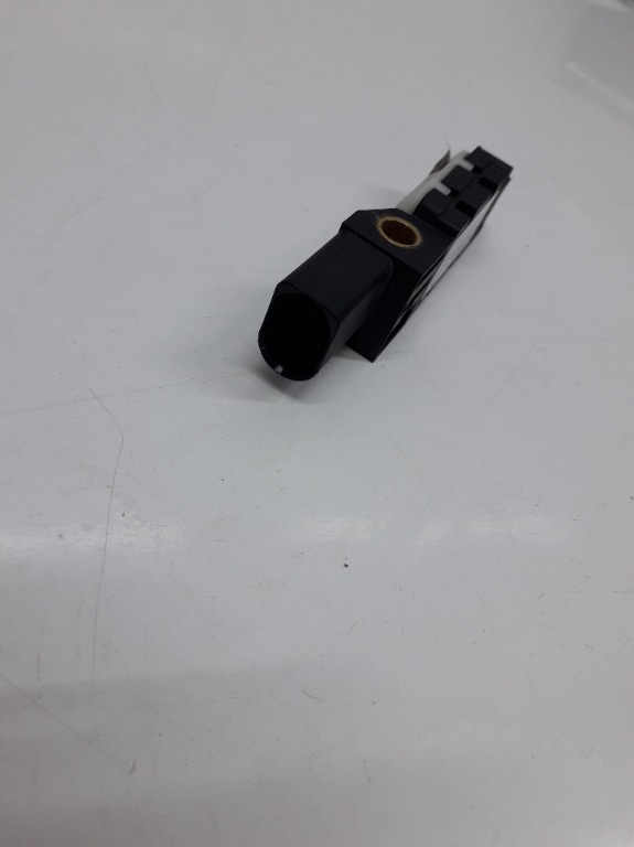 4B0959643E Senzor Impact Volkswagen Phae