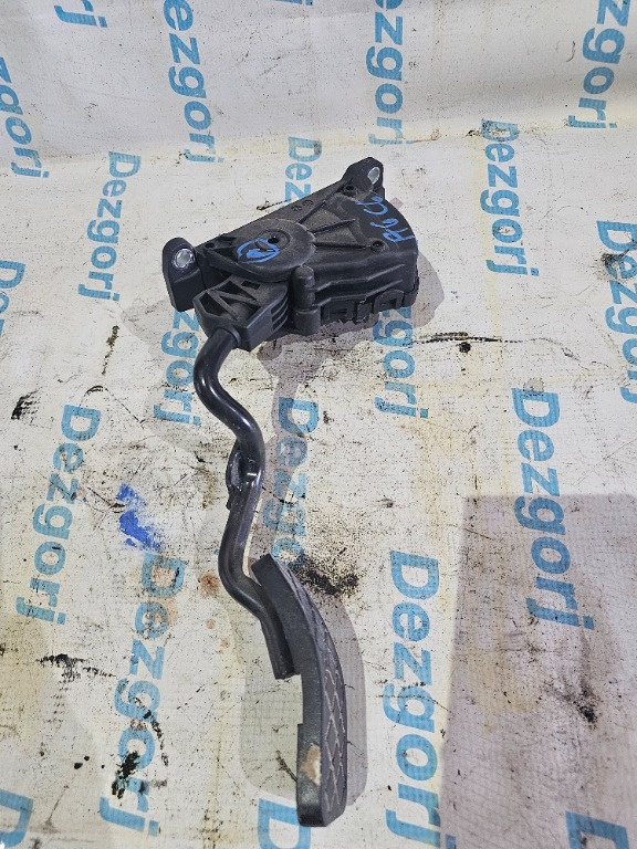 4F2721523 pedala acceleratie automata Audi A6 Avant (4F5, C6)