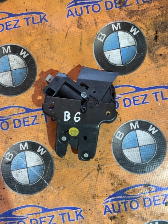 4F5827505 broasca portbagaj Volkswagen Passat B6 berlina