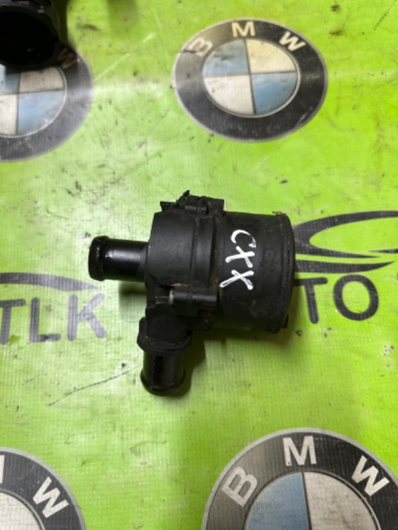 5G0965567 Pompa apa suplimentara Skoda Octavia 3 Sedan 1.6 TDI 105 cai motor CLH an 2013 2014 2015 2016