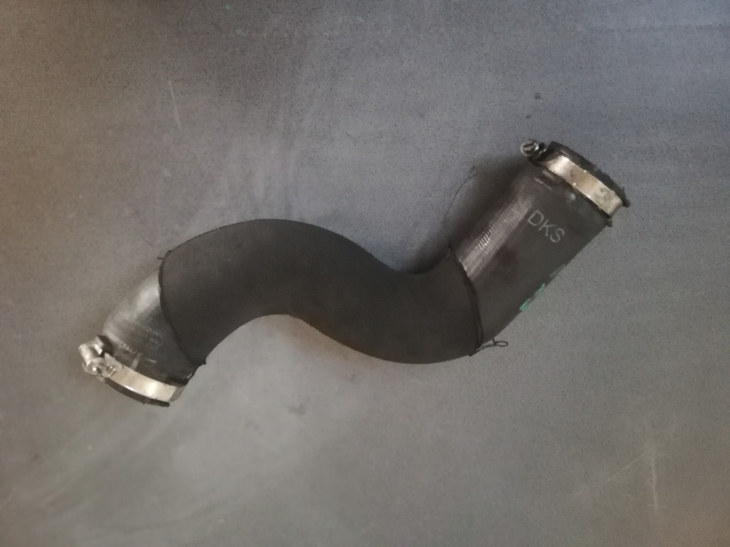8K0145737K Furtun intercooler Audi A4 B8 2.0 TDI 143 cai motor CAG an 2009 2010 2011 2012