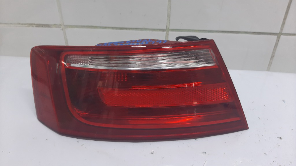 8t8945095E STOP STANGA SPATE AUDI A5 8T FACELIFT 2