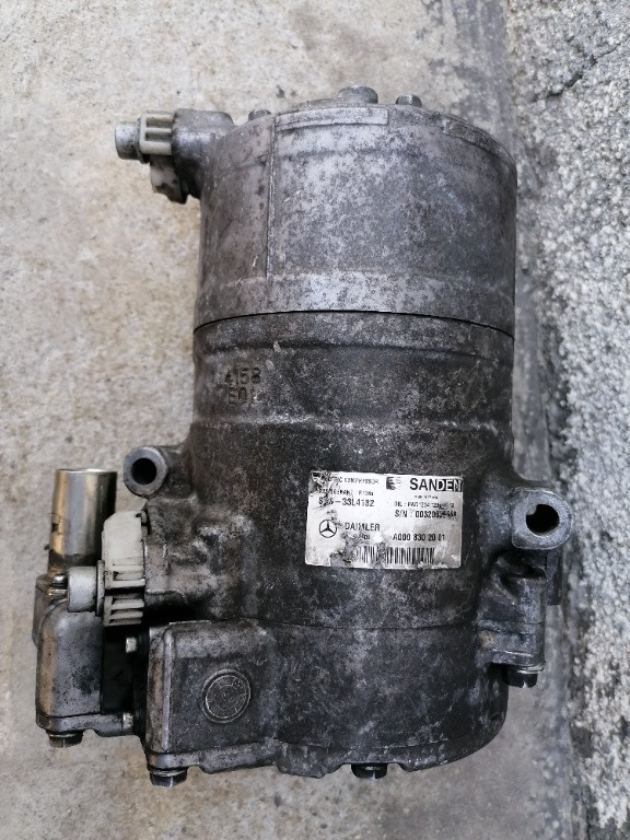 A0008302001 A 000 830 20 01 Compresor AC Mercedes C, E, GLC, GLE, S, Class eSprinter eVito