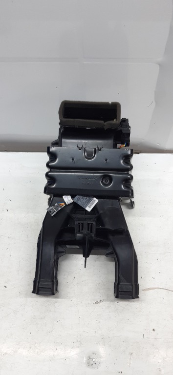A1668301600 Conducta Aer Consola Centrala Mercedes GLE W166