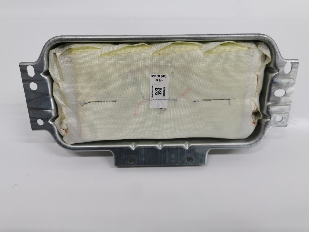 A1668602402 airbag pasager dreapta/airbag plansa b