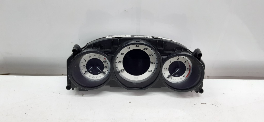 A2189007502 Ceasuri Bord Mercedes CLS W218 Volan Dreapta