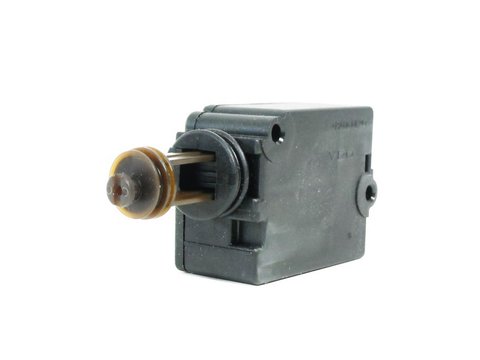 Actuator auto BMW Seria 5 E39 Touring/ Break 01.1996-06.2004 motoras pentru inchidere portbagaj 67118377569, cu 2 pini