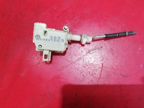 Actuator capac rezervor Vw Golf 4 / Bora 1J0810773