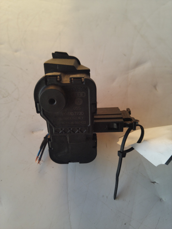 Actuator clapeta combustibil Skoda Octavia 3 an 2017 DBK -A cod piesa 7P0 810 773 F