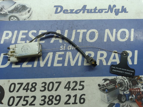 Actuator deschidere rezervor electric manual Kia Sorento 20034-2009