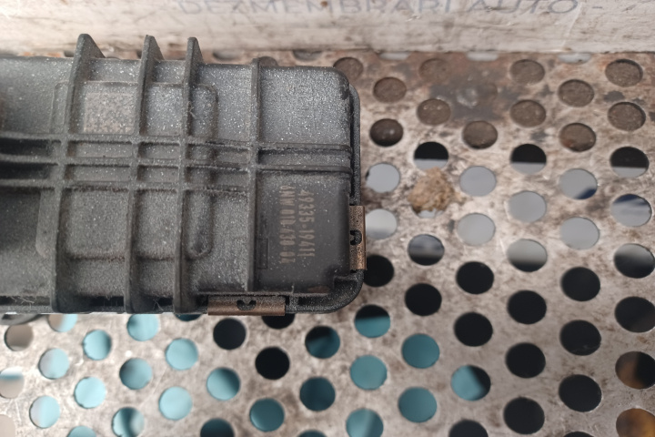 Actuator electric turbosuflanta F10 F30 49335 1941