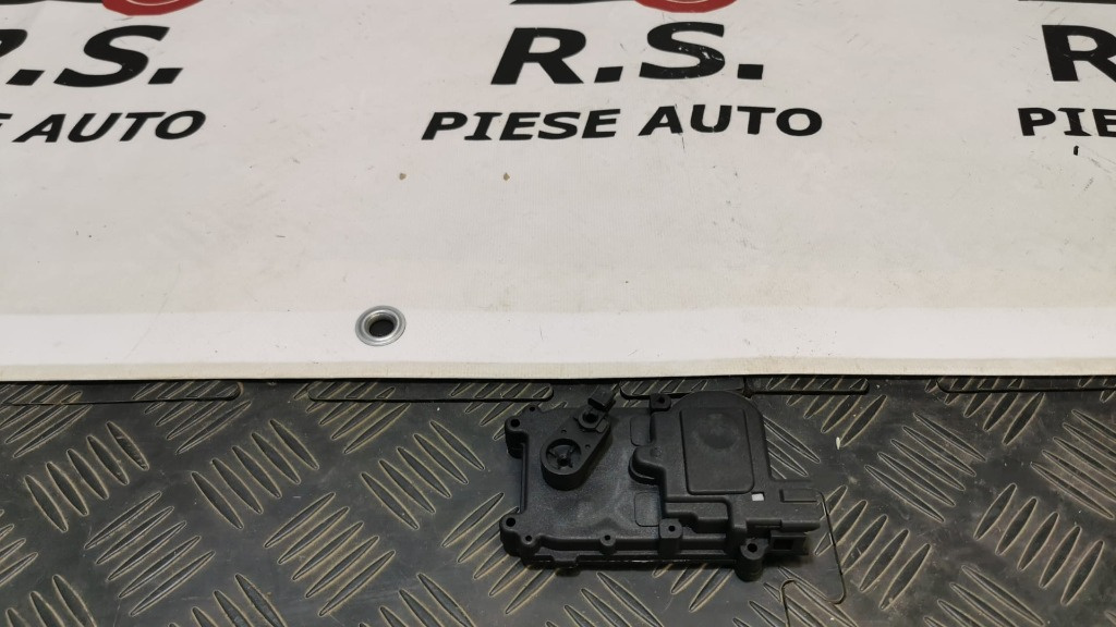 Actuator inchidere usa fata HYUNDAI ACCENT SDN 94-97