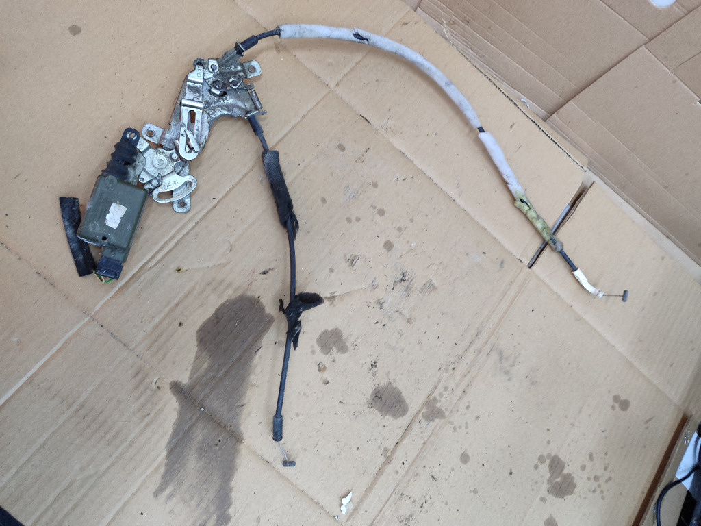 ACTUATOR + MECANISM + SUFE PORTBAGAJ MCV USA DREAPTA DACIA 2007 2008 2009 2010 619389B