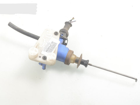 Actuator încuietoare ușă dreapta fata Audi 100 (C3) 2.0, 115 cp, sedan, an 1990