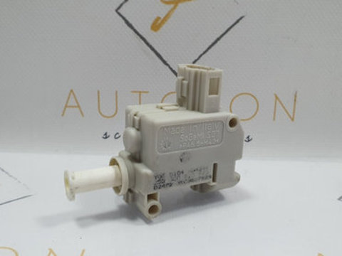 Actuator rezervor Volkswagen Passat B6 (3C5) Variant 2.0 TDI 2006