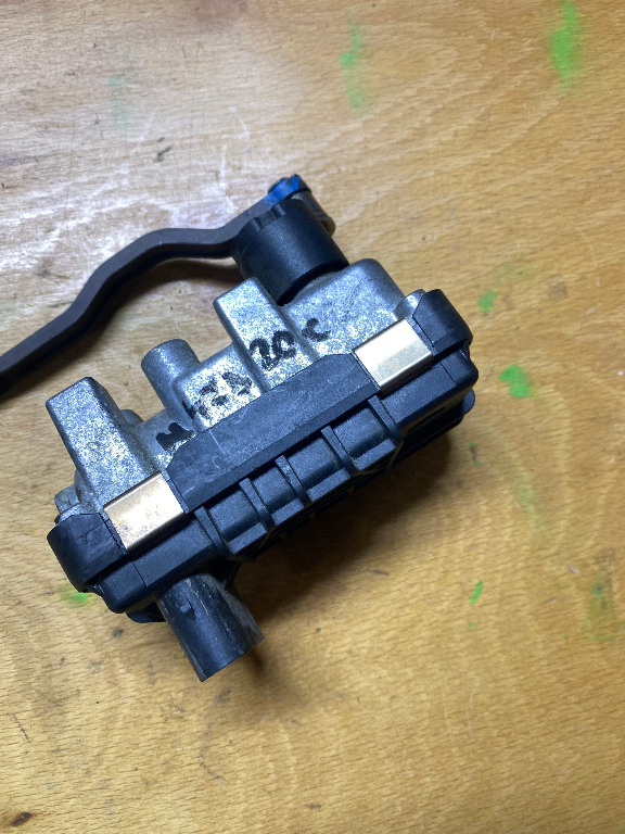 Actuator turbina BMW N47D20C cod 6NW009660 si 781751