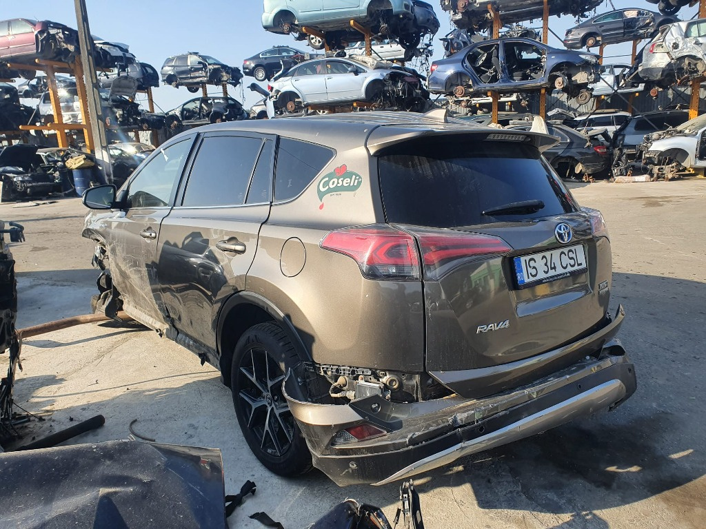 Aeroterma Toyota RAV 4 2016 4x4 2.5 hybrid