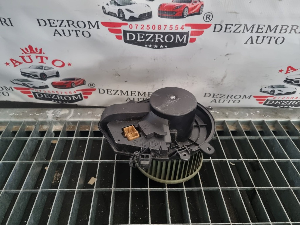 Aeroterma / Ventilator habitaclu Audi A4 B5 1.6i 100cp cod piesa : 8D1820021
