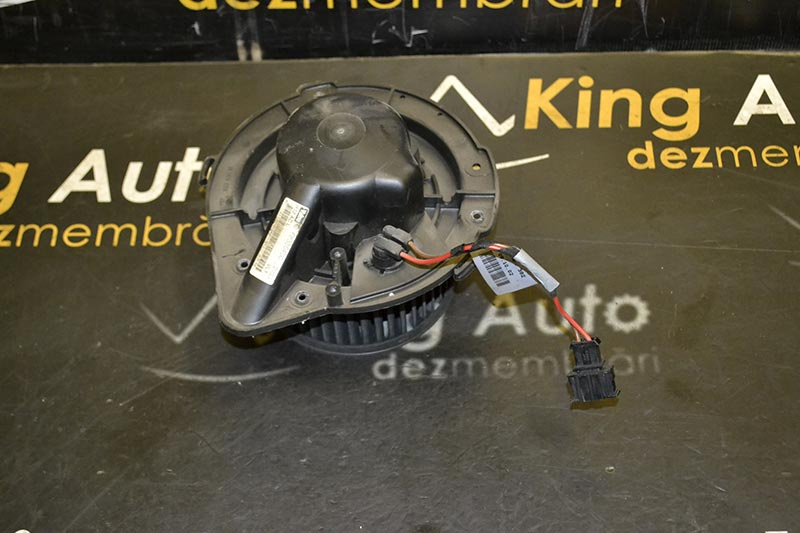 AEROTERMA / VENTILATOR HABITACLU VOLKSWAGEN T4 2002 2.5 TDI SYNCRO 102 CP COD MOTOR AXL