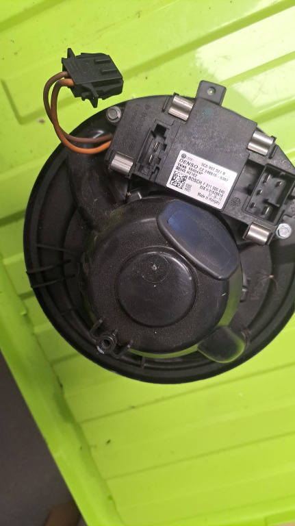 Aeroterma ventilator habitaclu Volkswagen Touran Passat B6 Golf 5 cod 3C0907521B 1K1820015F