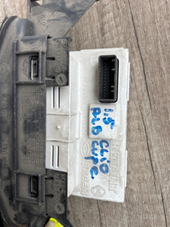 Afisaj radio cd 8200380298, Nissan Kubis
