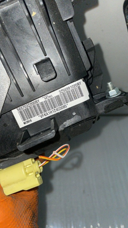 Airbag genunchi Hyundai I40 569703z200ry