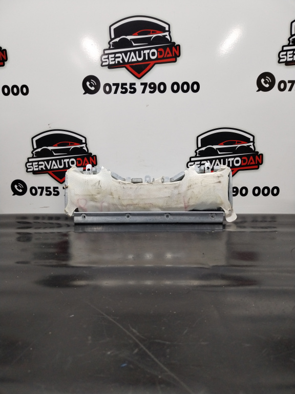 Airbag genunchi Mercedes-Benz E-Class (2009->) 