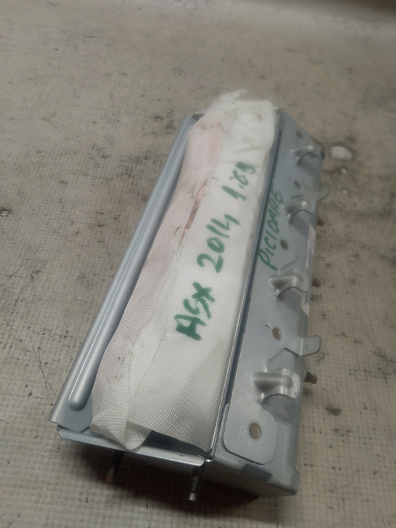 Airbag genunchi Mitsubishi ASX 1.8 Motorina 2014, 617622400D / YDRXYBHJ00