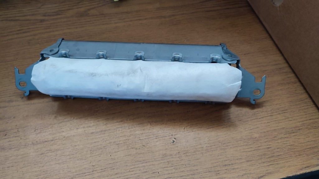 Airbag genunchi toyota rav 4 2021