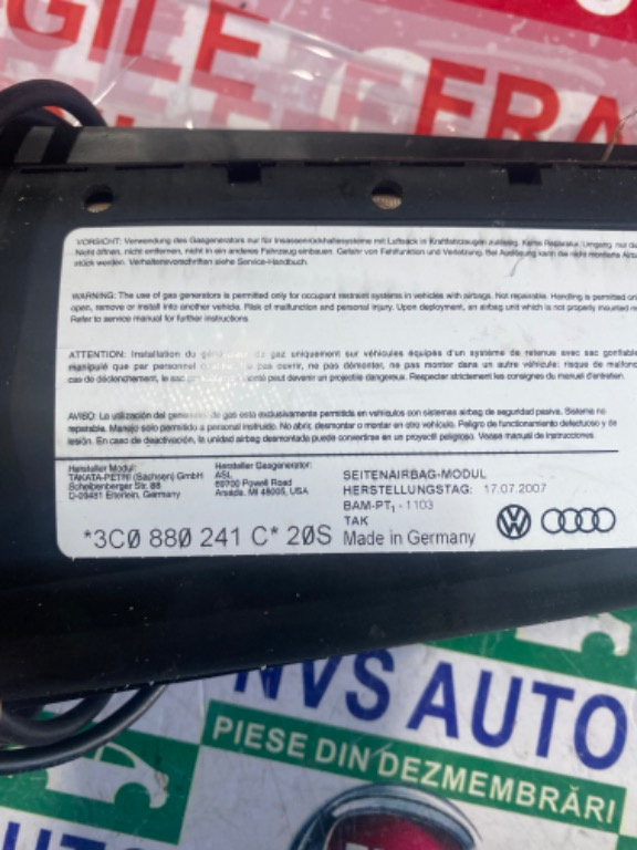 Airbag scaun stanga VW Passat B6 3C08802