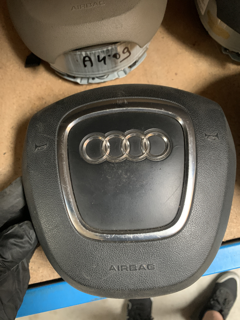 Airbag volan Audi A4/A5/Q5 2010 3 spite