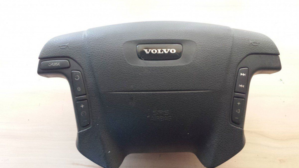 Airbag volan pentru Volvo S60,S80,V70,XC70 (-2002) PN 8626844