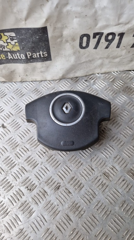Airbag volan Renault Megane 2 1.5 dci 63Kw / 86 Cp euro 4 cod 8200414936-B