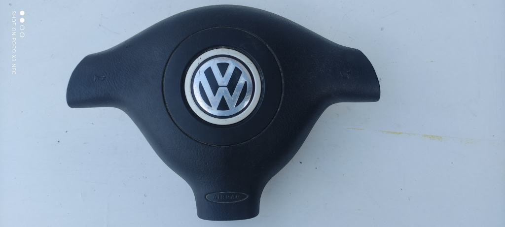 Airbag Volan VW Golf IV 1997/08-2002/05 1.0 51KW 69CP Cod 3B0880201BK