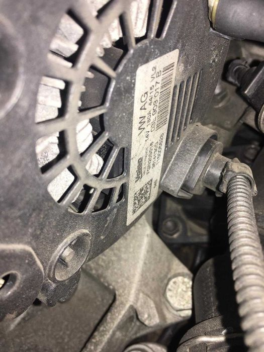 Alternator 03l903017B Motor CGL 180 A