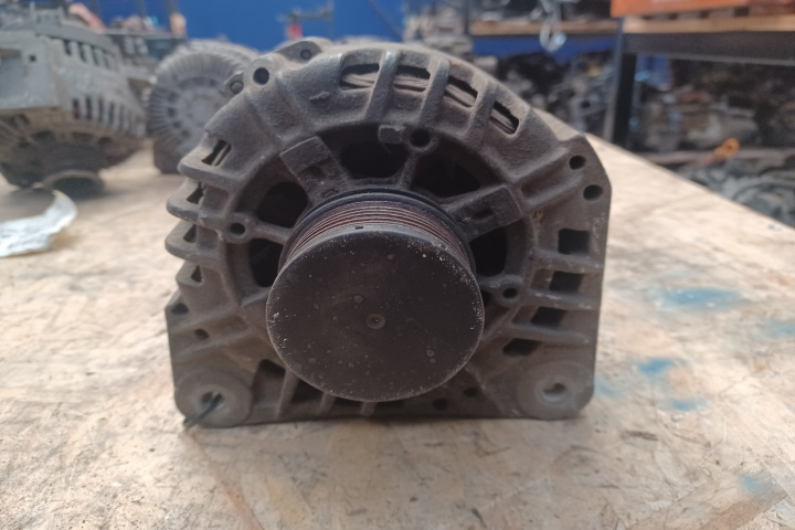Alternator 1.5 DCI 8200960536 Dacia Duster