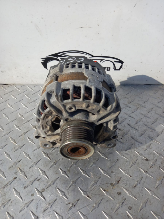 Alternator 150A Audi A4 B8 Facelift 2.0 TDI Cod : 03L903017D