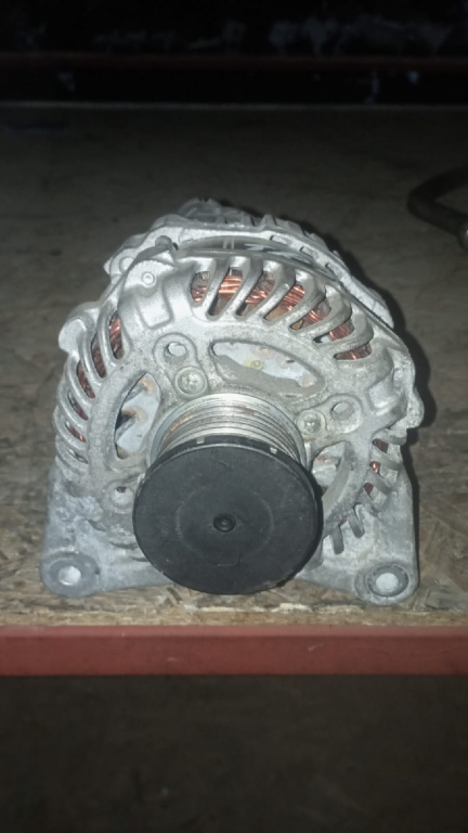 ALTERNATOR 231009933R 120A Renault CLIO 5 an 2019 H5H450 cod piesa 231009933R