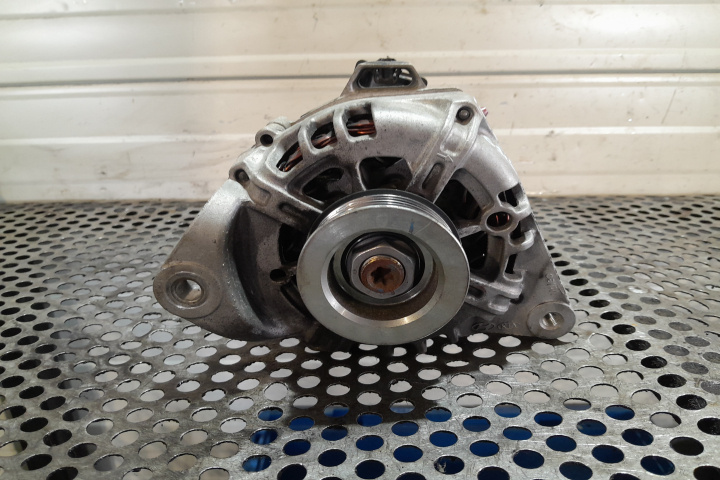 Alternator 37300-04700 / 2619926A 37300-04700 / 2619926A Hyundai i10 2 [facelift] [2016 - 2019] Hatchback