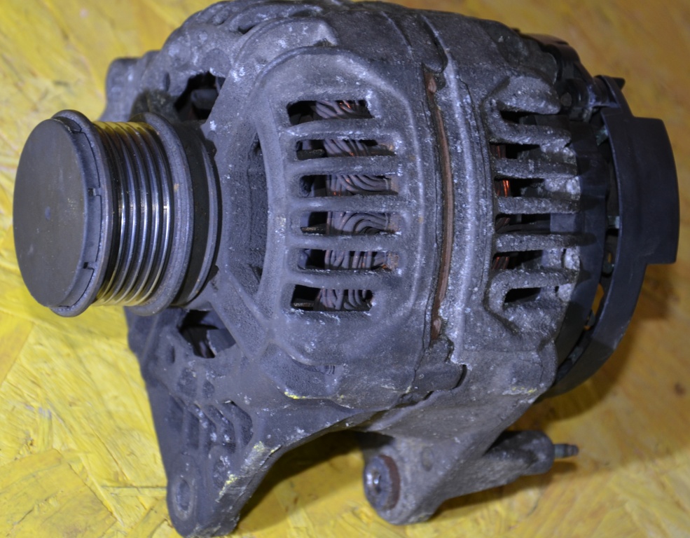 ALTERNATOR 70A BOSCH GOLF 4 BORA CADDY 2