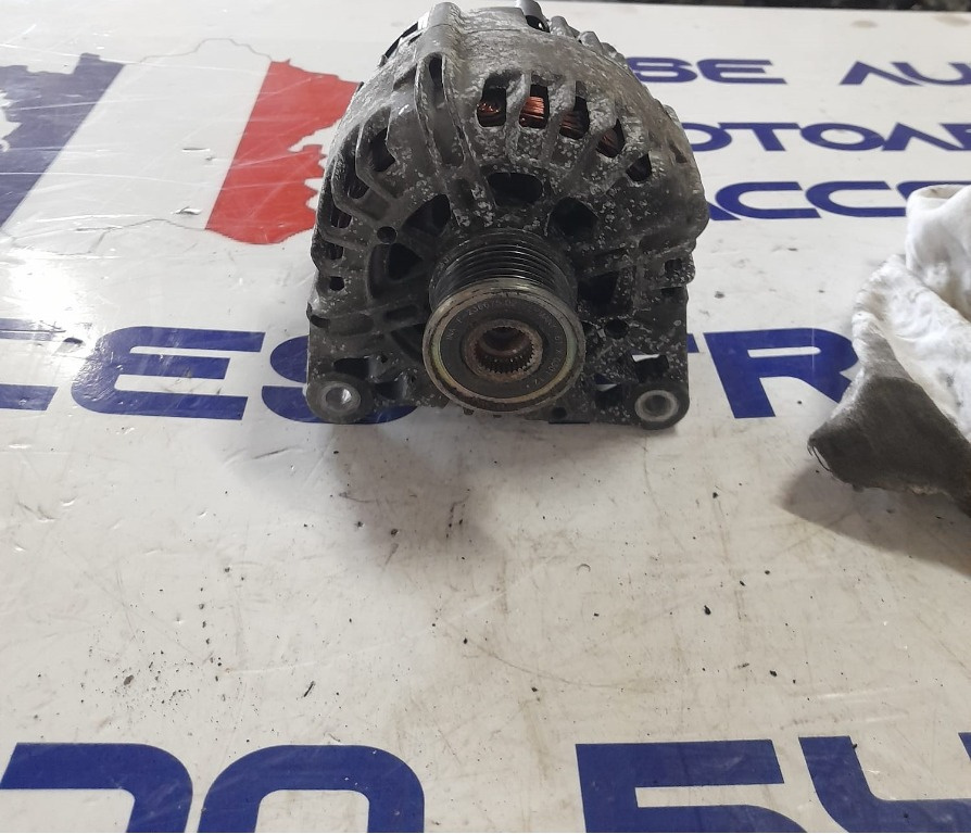 Alternator 8200404459 Renault Trafic II 2.0 DCI