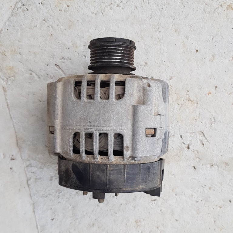 Alternator 8200537415 diesel 1.5 de Renault clio 2
