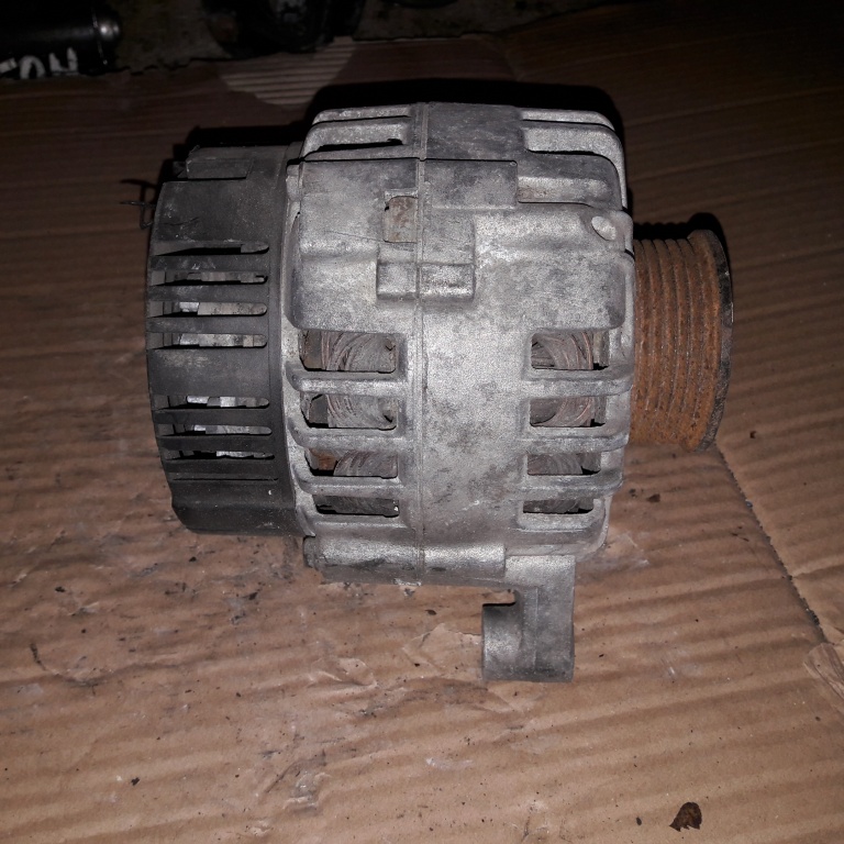 Alternator Audi A4 B5 2.4i, cod piesa 059903015G